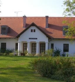 Sarlóspuszta Club Hotel