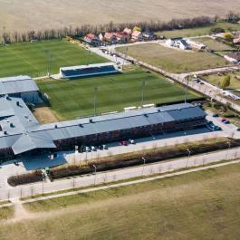 Globall Hotel Telki - Külső kép