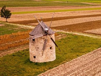 Helt-féle tési szélmalom Tés
