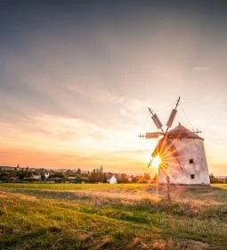 Tési Szélmalmok és Kovácsműhely