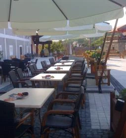 Gulyás Udvar Étterem