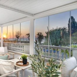 Aquilo Apartmanok Tihany - Medence/kert