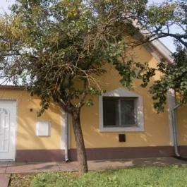 Kertész Vendégház Tiszaalpár - Külső kép