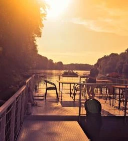 Kérész Kikötő & Étterem