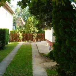 Apartman Tavi-Lak Tiszafüred - Medence/kert