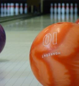 Parton Hotel & Bowling 