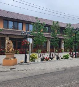 Vörös Álom Apartman Panzió Tiszakécske