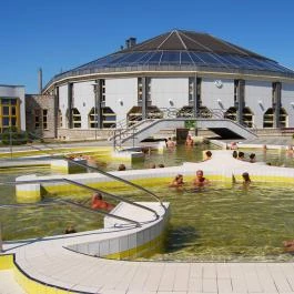 Tisia Hotel & Spa Tiszaújváros - Medence/kert