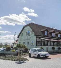 Land-Plan Hotel & Restaurant