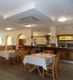 Land-Plan Hotel & Restaurant