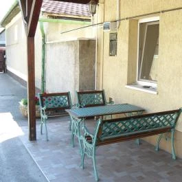 MO-HA Panzió Törökszentmiklós - Medence/kert