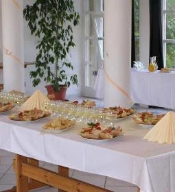 Cseri Kastély Szálloda étterme