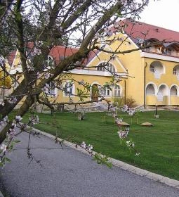 Cseri Kastély Szálloda & Étterem