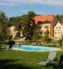 Cseri Kastély Szálloda & Étterem