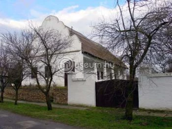 Benedek Péter Emlékház Uszód