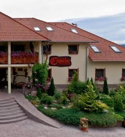 Camelot Club Hotel & Étterem