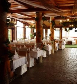 Camelot Club Hotel & Étterem