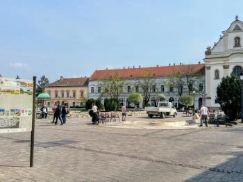 Március 15. tér Vác