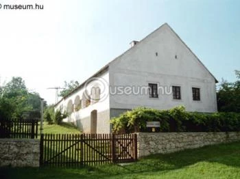 ÁMK Német Nemzetiségi Tájház (Waschludter Heimatmuseum) Városlőd