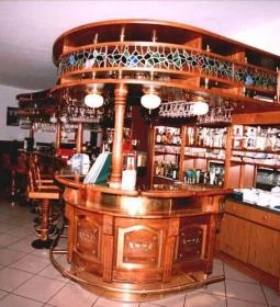 Két Bagoly Étterem