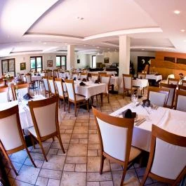 Hotel Stáció Wellness & Konferencia Vecsés - Vendéglátás