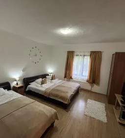 Francesco Apartmanház