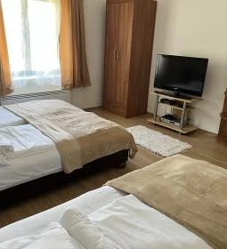 Francesco Apartmanház