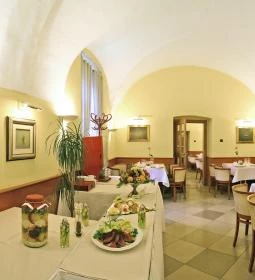 Gizella Hotel Étterme