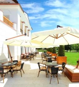 Historia Kert Kávéház & Borbár