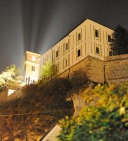 Gizella Hotel & Étterem