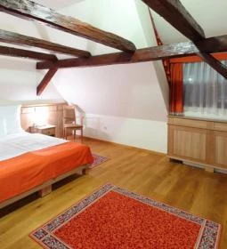 Hotel Historia & Historante