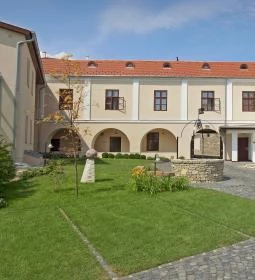 Hotel Historia & Historante