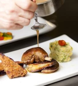 Mandula Étterem & Borbár