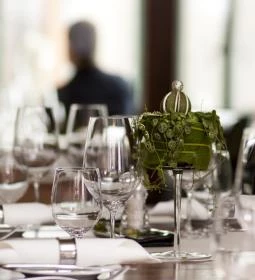 Mandula Étterem & Borbár