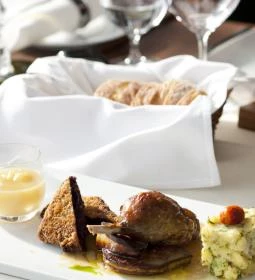 Mandula Étterem & Borbár