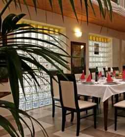 Polgár Pince Panzió étterme