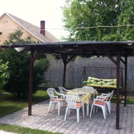 Kékszôlô Vendégház Villány - Medence/kert