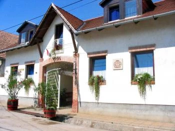 Polgár Pince Panzió Villány