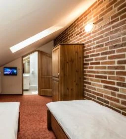 Vinatus Pince & Fogadó