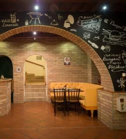 Sárga Ház Borgerező & Bisztró