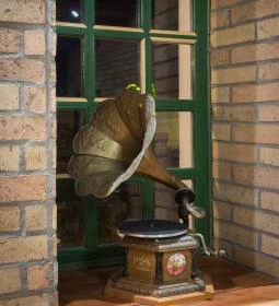 Sárga Ház Borgerező & Bisztró