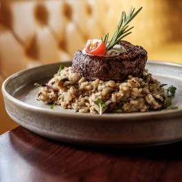 Sárga Ház Borgerező & Bisztró Villánykövesd - Étel/ital