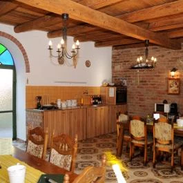 Flórián Vendégház Villánykövesd - Vendéglátás