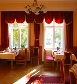 Kovács-Kert Étterem