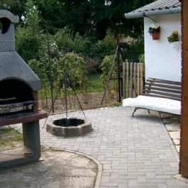 Rózsa Vendégház Visegrád - Medence/kert