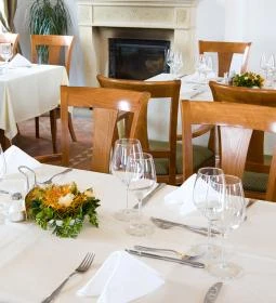 Helikon Taverna Panoráma Étterem