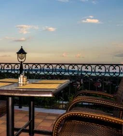 Helikon Taverna Panoráma Étterem