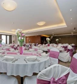 Helikon Taverna Panoráma Étterem