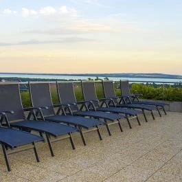 Zenit Hotel Vendégház Vonyarcvashegy - Külső kép