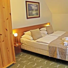 Zenit Hotel Vendégház Vonyarcvashegy - Szobák